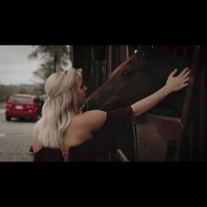 Meet your Posher, Hailey